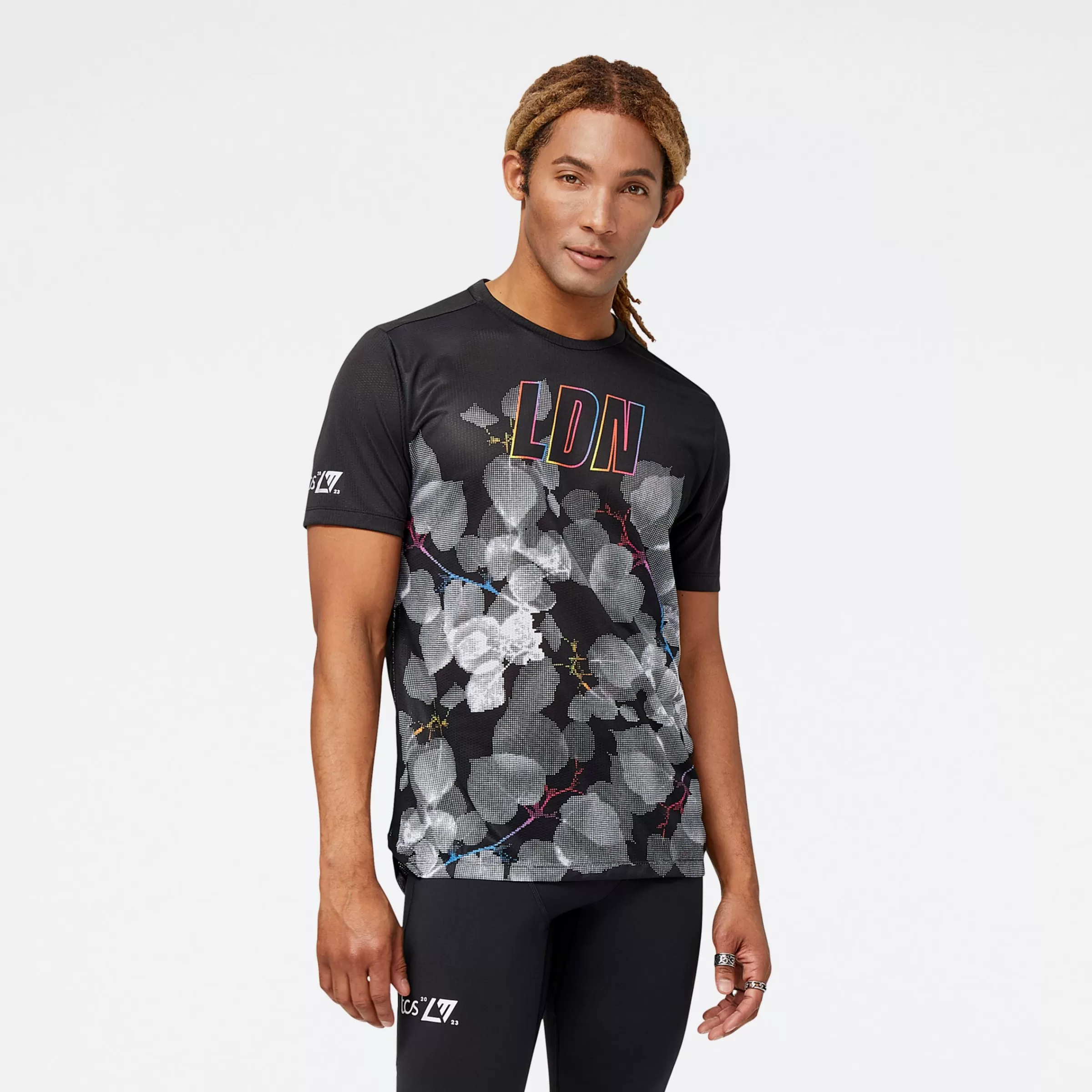 New Balance Vêtements de Running | T-shirts et hauts-LondonEditionPrintedImpactRunShortSleeve BLACK MULTI